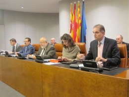 El presidente Salvador Esteve, en el pleno de la Diputación de Barcelona