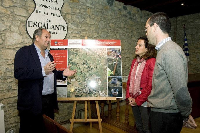 Inauguración del saneamiento del barrio de Rionegro (Escalante)