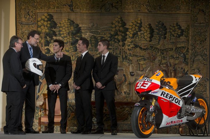 Mariano Rajoy recibe a Márquez, Espargaró y Viñales