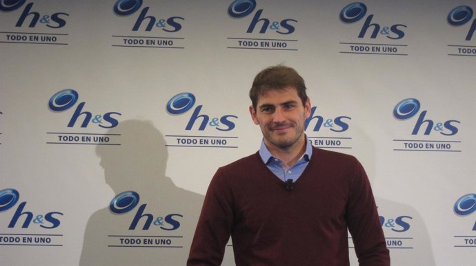 Casillas en un acto de H&S