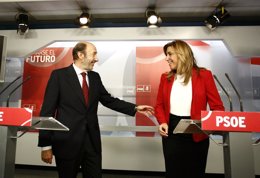 Alfredo Pérez Rubalcaba y Susana Díaz en Ferraz