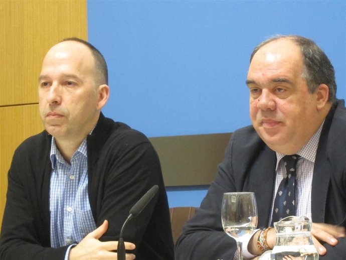 El concejal de CHA, Carmelo Asensio, y el consejero municipal de Acción Social