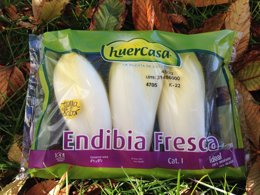 Imagen de un paquete de endibias de Huercasa