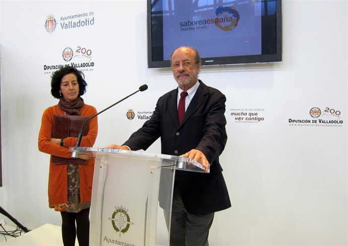 De la Riva durante la presentación de 'A qué sabe España' Intur