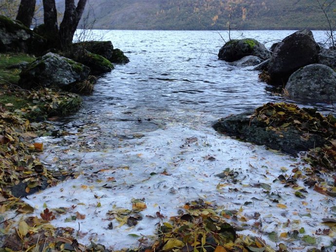 Vertido de aguas fecales al lago de Sanabria