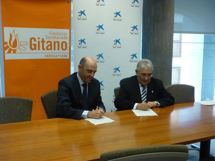 Momento de la firma del acuerdo