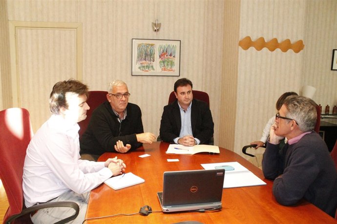 Reunión en Salobreña por el proyecto de prospección en el mar de Alborán
