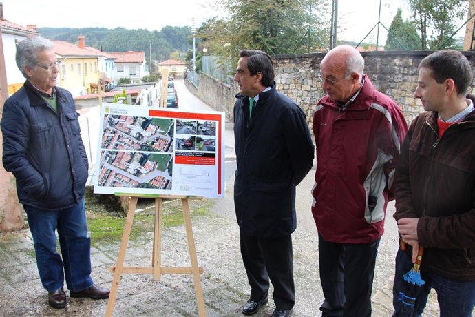 Presentación del proyecto de ensanche de vial en la Avenida Solvay de Barreda