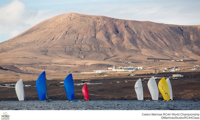 Los rusos Bronenosec y Gazprom dominan el Calero Marinas RC44 World Championship
