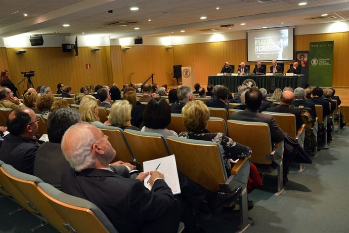 Monseñor Osoro durante la apertura del encuentro en la UCV