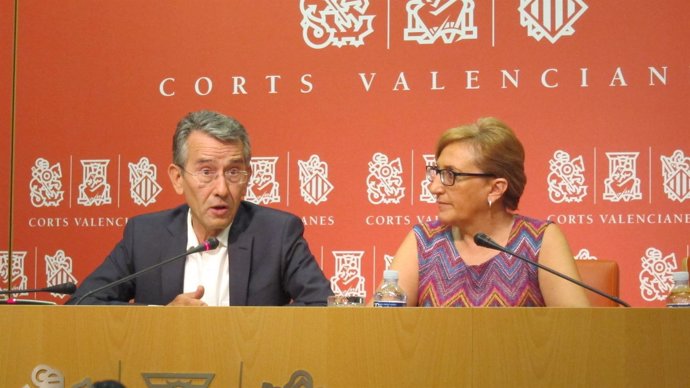 Torres durante la rueda de prensa tras la Junta de Portavoces