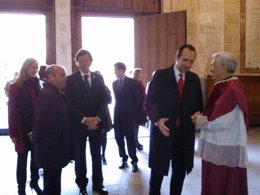 Bauzá en laCcatedral con el resto de autoridades