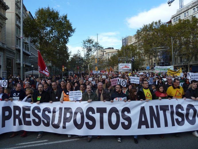 Manifestación en Barcelona contra los recortes y la reforma de las pensiones