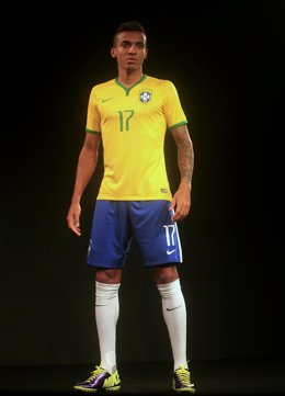 Nike presenta la equipación de la selección de Brasil para su Mundial 2014