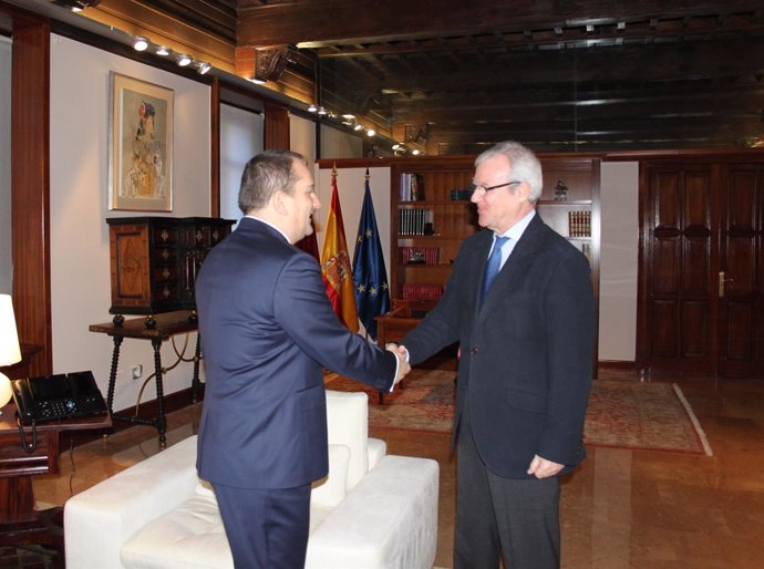 Valcárcel recibe al embajador de la República de Polonia en España