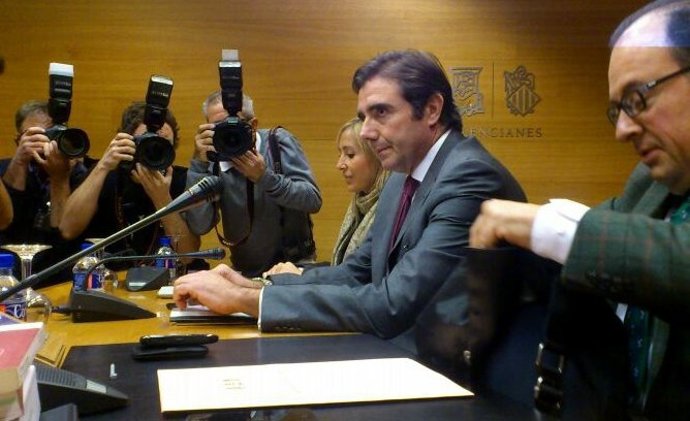 El director general de RTVV, Ernesto Moreno, comparece en las Corts.