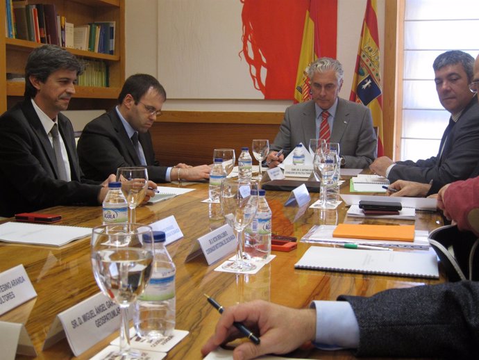 Suárez ha presidido la reunión del FADOT en el edificio Pignatelli