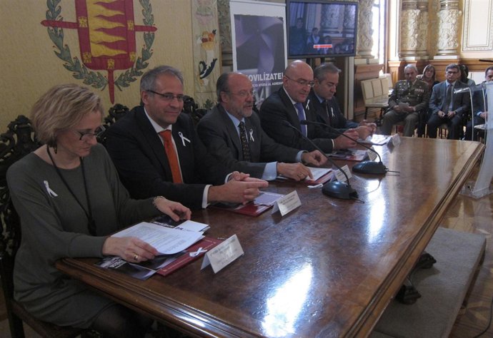 Acto del Día Internacional contra la Violencia hacia la Mujer