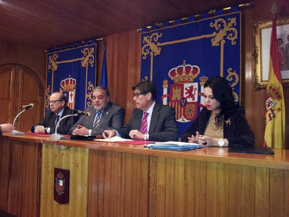 Alliaga firma convenio minería en Utrillas