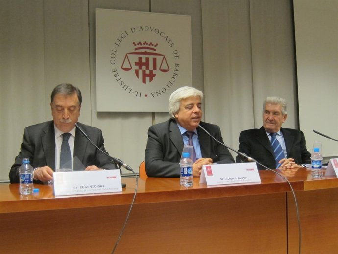 El exvicepresidente del TC E.Gay, O.Rusca (Icab) y T.Gui (Icab)