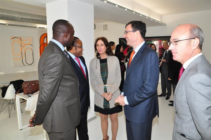 Inaugura la jornada 'África, más allá de los BRIC'