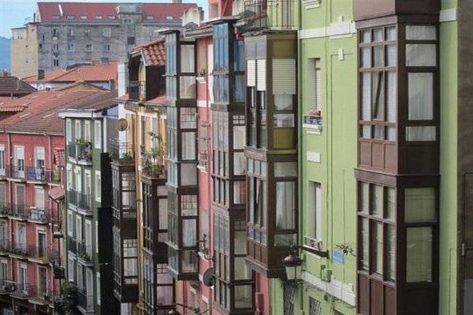 Las hipotecas sobre viviendas caen otro 30%