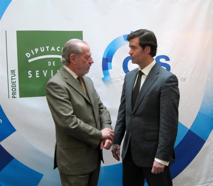 Villalobos y Rus en la presentación de la jornada turística