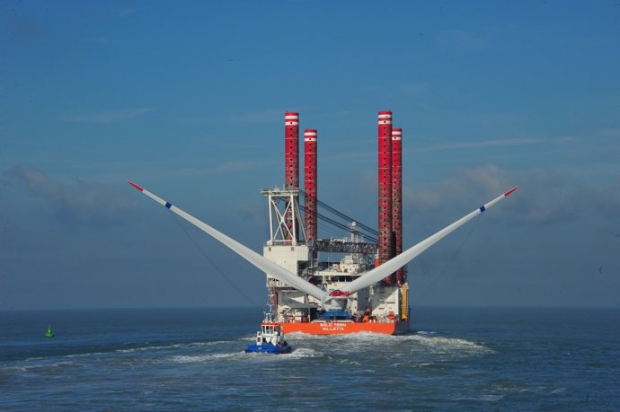 Instalación del aerogenerador Haliade en el mar