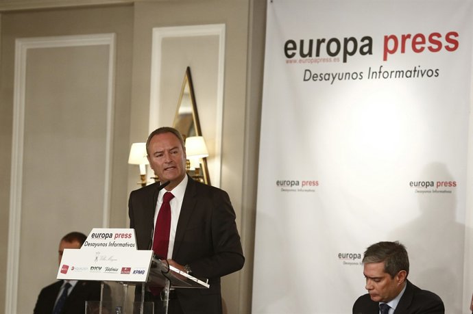 Alberto Fabra en un desayuno de Europa Press