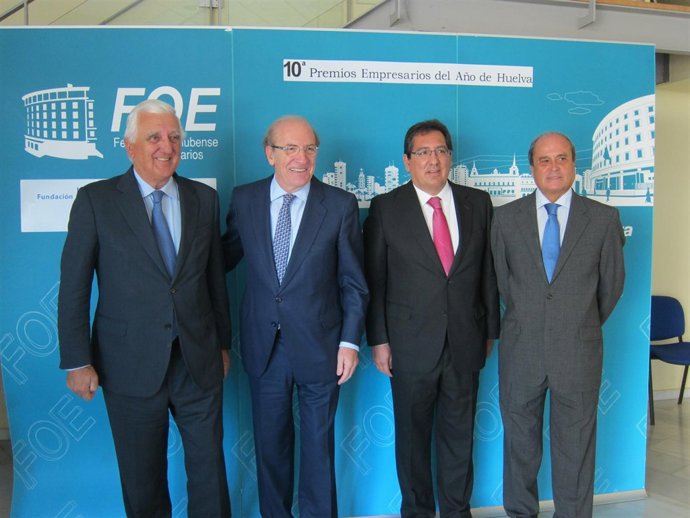 Antonio Ponce, Antonio Pulido, Pedro Rodríguez y Santiago Herrero, en Huelva. 