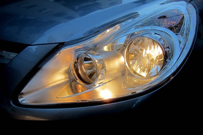 Faro de un coche