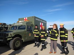 La presidenta ha conocido este martes la labor de la UME en su sede en Zaragoza