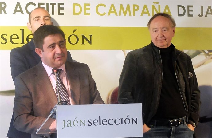 Francisco Reyes, con el crítico gastronómico José Carlos Capel