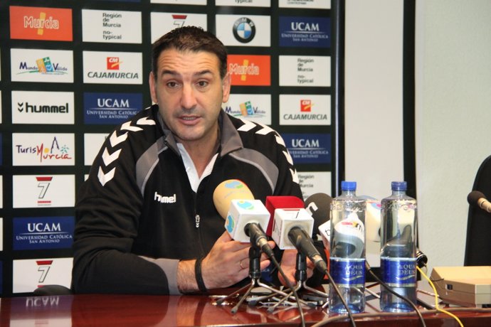 Luis Guil Entrenador UCAM MURCIA