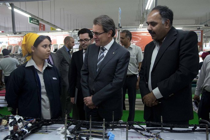 Artur Mas en instalaciones de Samvardhana Motherson en la India