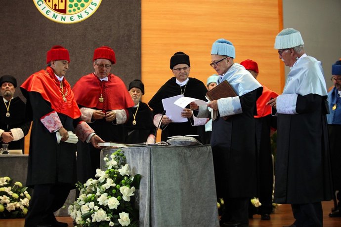 Acto de investidura de los nuevos doctores Honoris Causa de la UJA