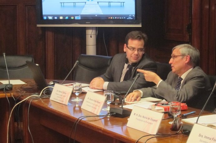 Los constitucionalistas P. Taillon y X. Arbós en el Parlament