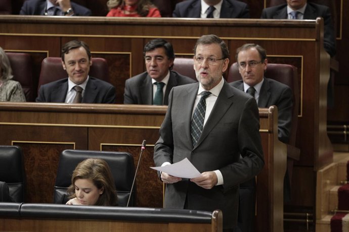 Rajoy hablando en el Pleno del Congreso