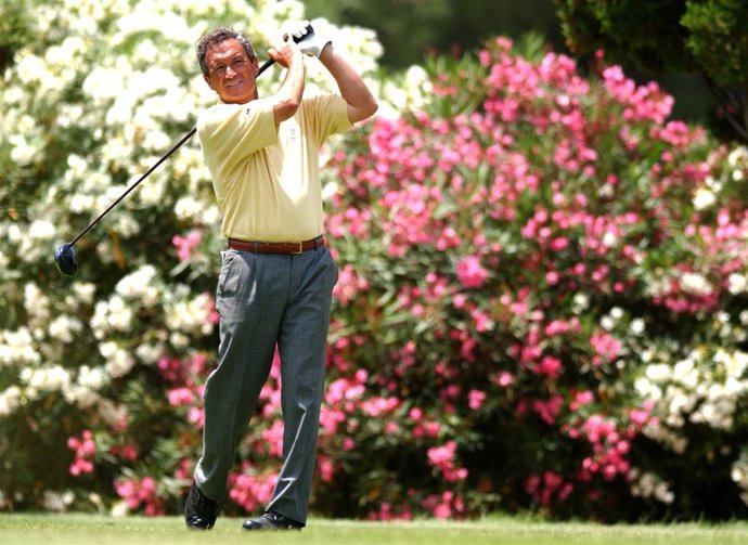 El veterano golfista Manuel Piñero