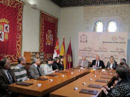 Raquel Martí Lezama (izq), Jesús Julio Carnero (centro), Isabel Redondo (dcha) 
