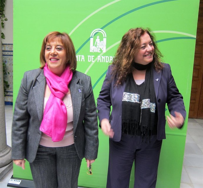 Purificación Gálvez (i), junto a Encarnación Aguilar.