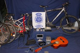 Objetos recuperados en una operación contra robos en trasteros.