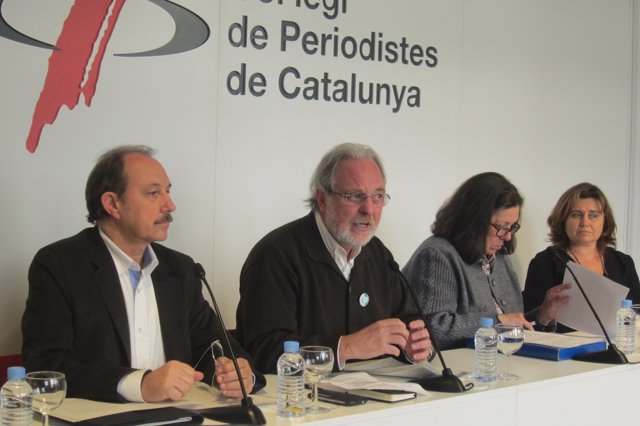Los activistas X.Masllorens, M.Olivella, G.Serra y la periodista R.Marzoa