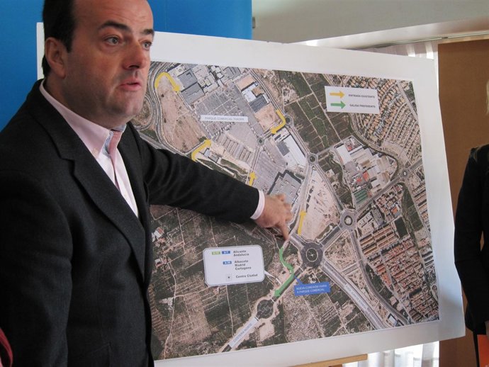 El concejal de Tráfico y Transportes del Ayuntamiento de Murcia, Javier Iniesta