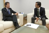 Feijóo expone sus propuestas para Navantia al alcalde de Ferrol, que avala publicar "los números" de cada astillero