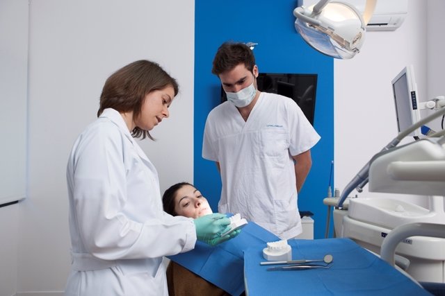 Vitaldent. Dentista.