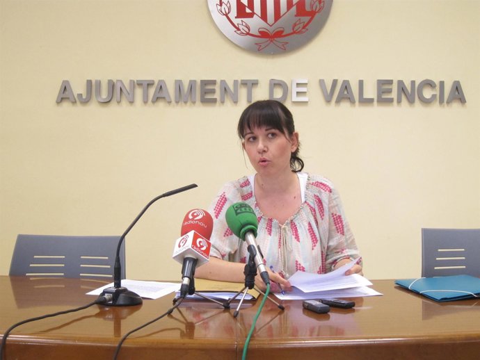 Rosa Albert durante la rueda de prensa
