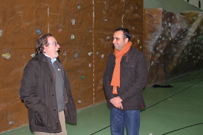 La Ciudad Deportiva de Diputación acoge el Campeonato andaluz de Escalada