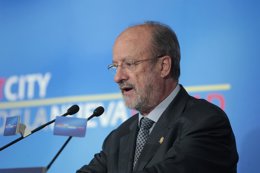 Francisco Javier León De La Riva