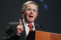 Las FARC niegan que planeen atentar contra Uribe